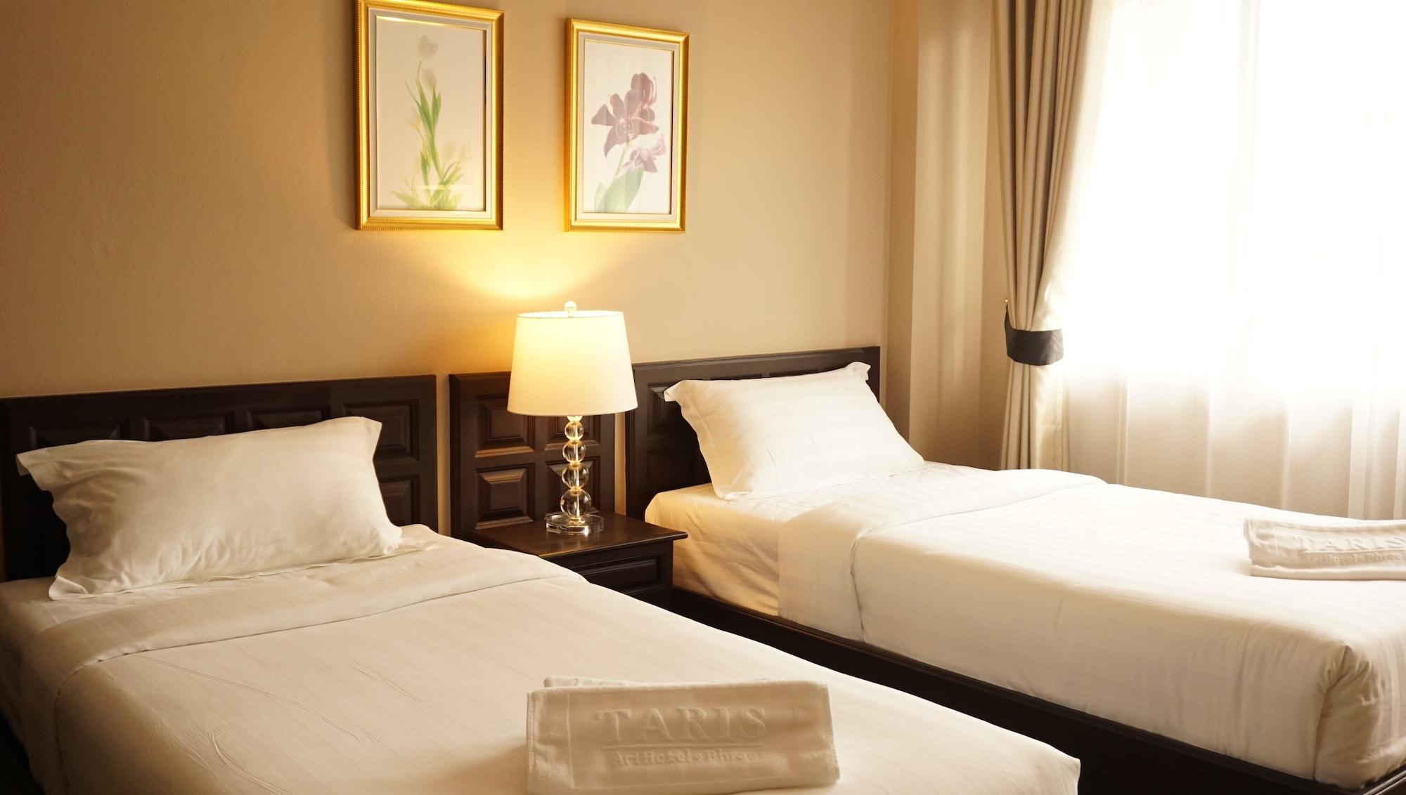 Taris Art Hotel Phrae Eksteriør billede