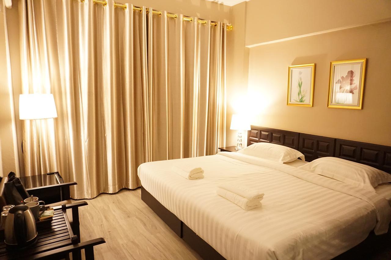 Taris Art Hotel Phrae Eksteriør billede
