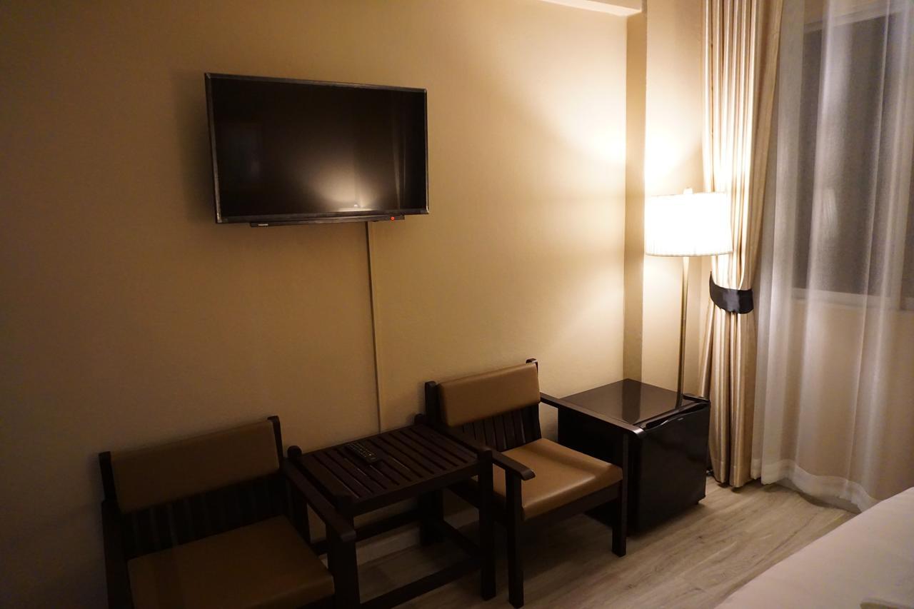 Taris Art Hotel Phrae Eksteriør billede