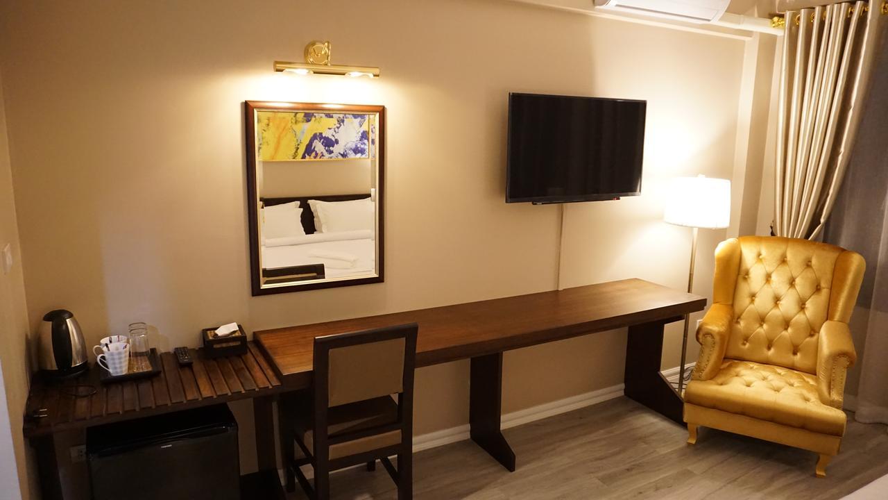 Taris Art Hotel Phrae Eksteriør billede